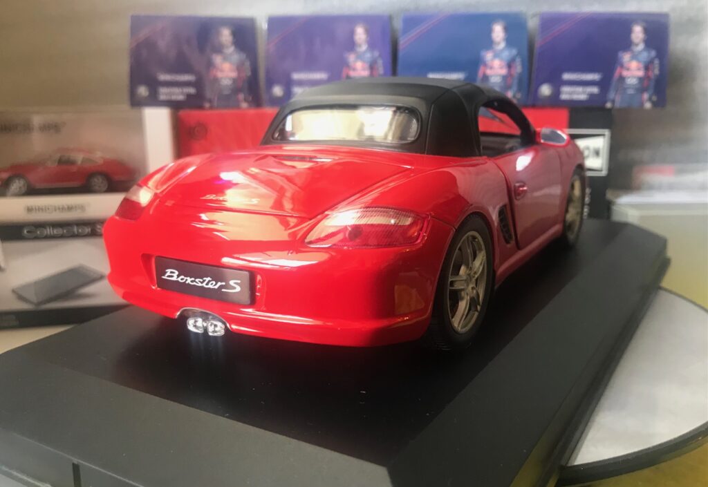 Modèle Réduit Porsche Boxster S 987 Cabriolet Rouge - Échelle 1/34 à 1/39 - Portes Ouvrantes